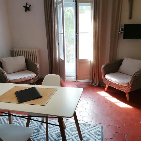 Zoralie Apartment