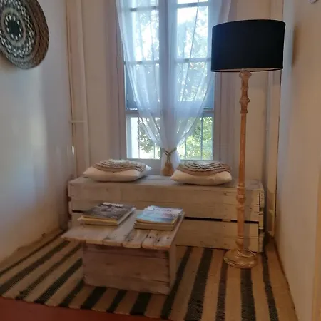 Zoralie Apartment *